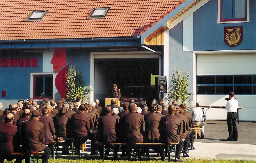 Segnung Feuerwehrhaus 2001